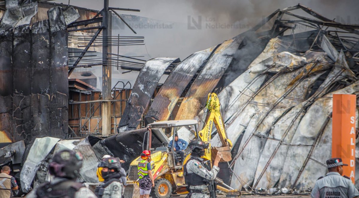 Crónica del incendio en Culiacán | “No se trata de un simulacro, es real, salgan de inmediato, por favor”