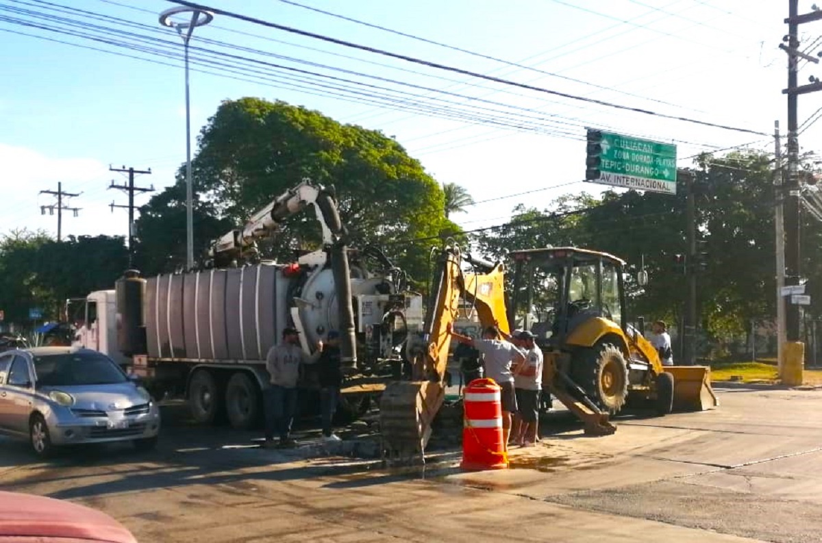 Se hunde parte de la Gabriel Leyva en Mazatlán, Jumapam hace reparaciones en la zona