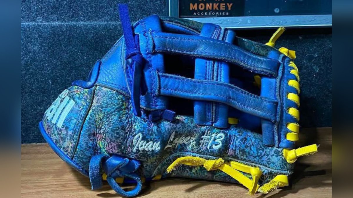 Le roban maleta con pertenencias para beisbol a un niño en pleno estadio de Guasave