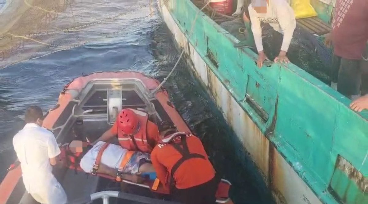Secretaría de Marina traslada al hospital a tripulante que resultó lesionado en altamar en Mazatlán