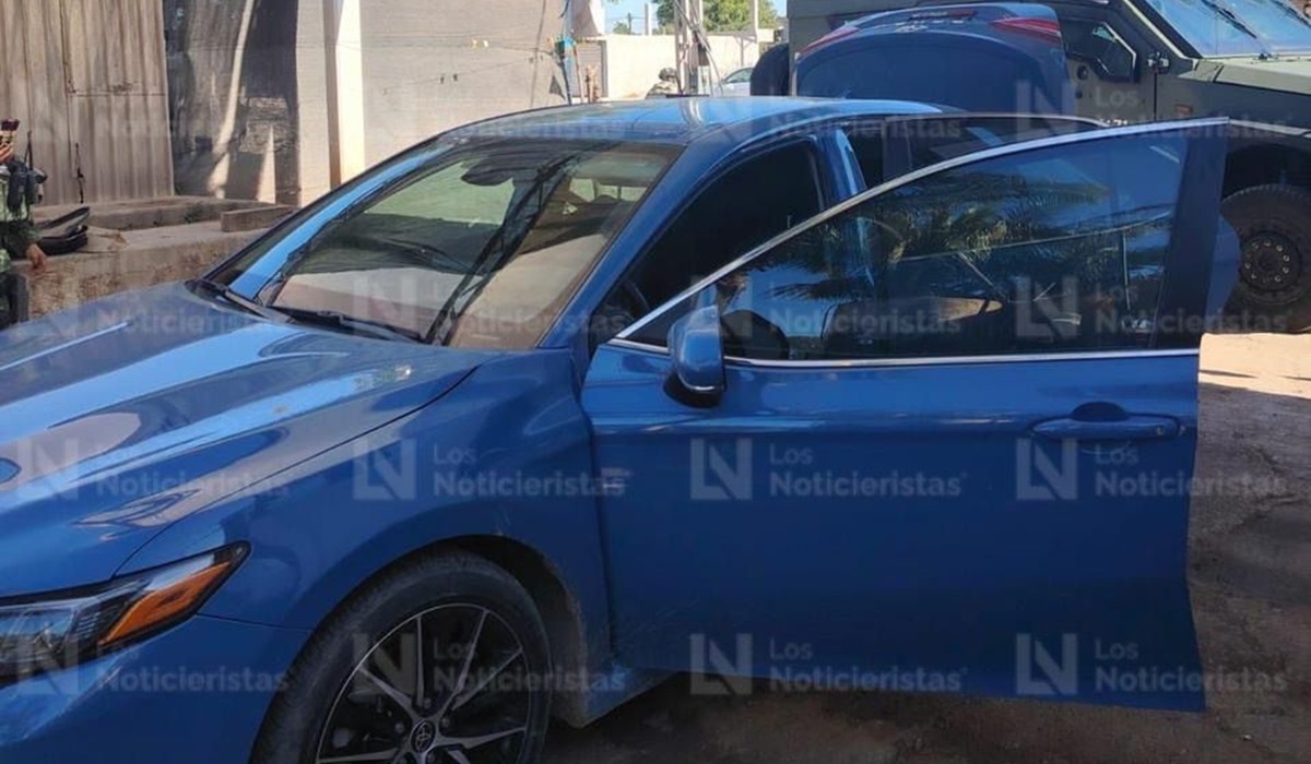 ¡Estaba en un autolavado! Aseguran un Toyota con arma, ponchallantas y chaleco táctico en Eldorado