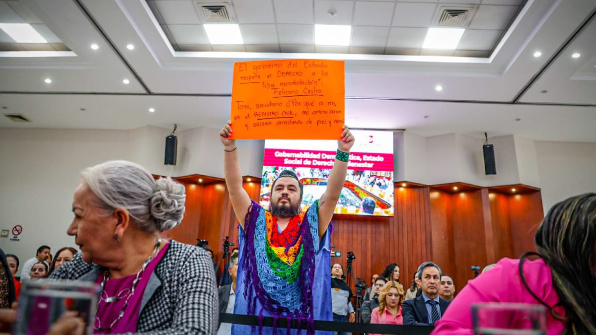 Feliciano Castro promete atender caso de la activista Ximena con X que exige justicia