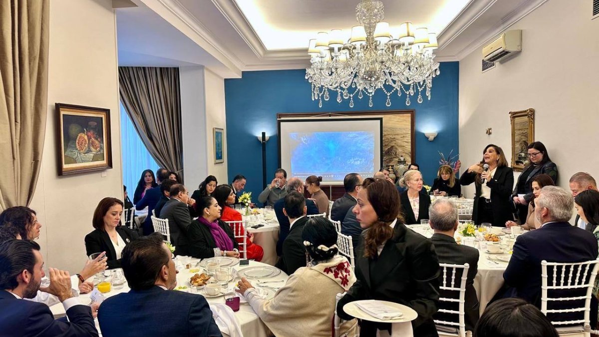 Mazatlán se promociona en Fitur 2025 con encuentros de alto nivel