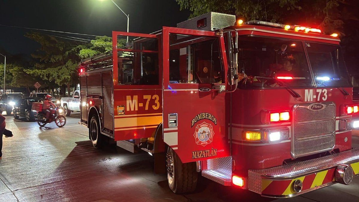 Moviliza a Bomberos de Mazatlán fuga de gas registrada en la colonia Reforma