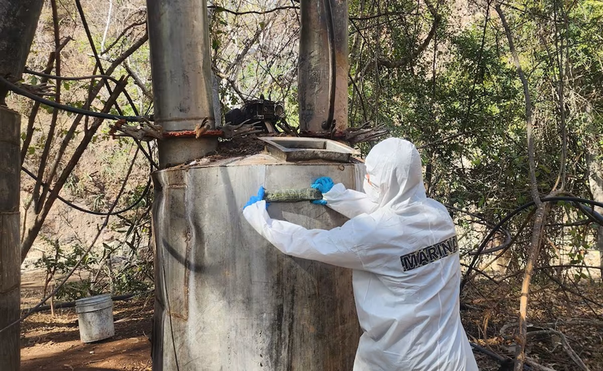 Video: Destruyen narcolaboratorio de más de 99 millones de dólares, en Corral Viejo, Culiacán