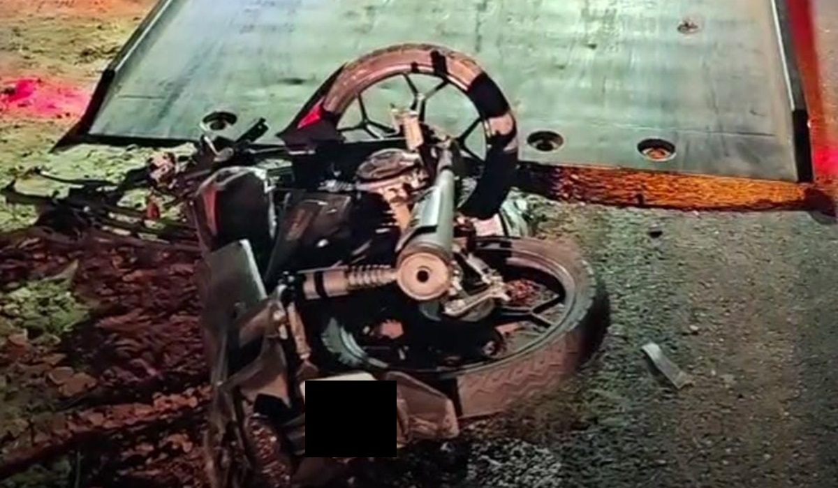 Pareja de motociclistas resulta lesionada tras impactarse contra camioneta en ejido de Ahome