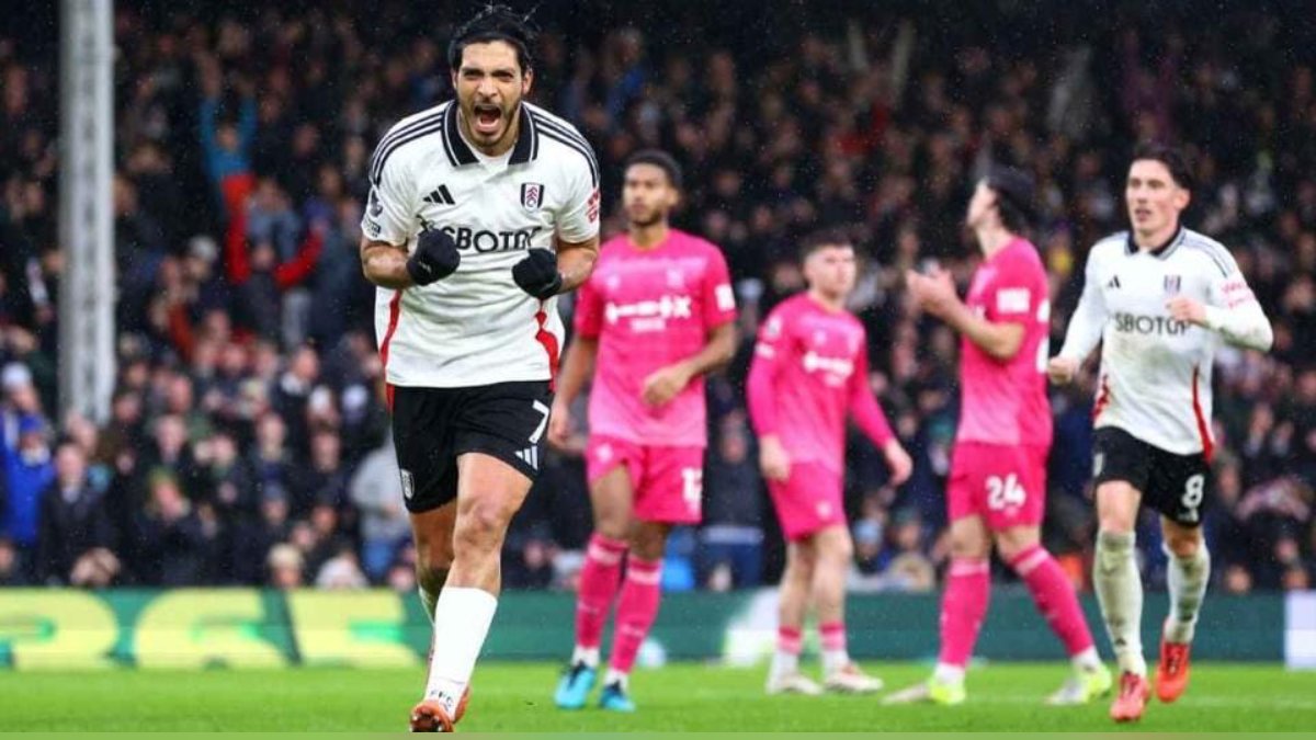 Raúl Jiménez es el mexicano más goleador en la Premier League