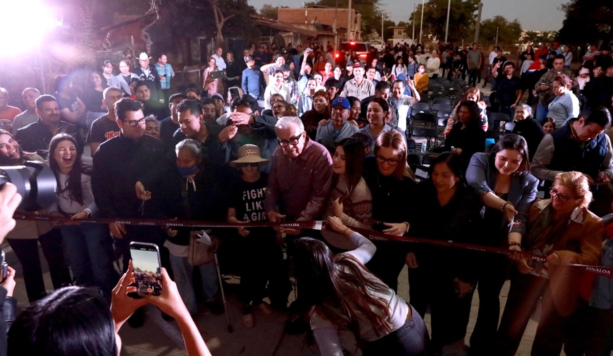 “Después de 80 años, en Las Cucas ya se vive de manera más digna”; Rocha Moya entrega calle