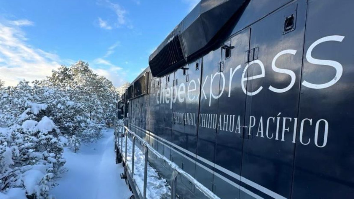 El Chepe gana popularidad en temporada invernal por nevadas en la sierra