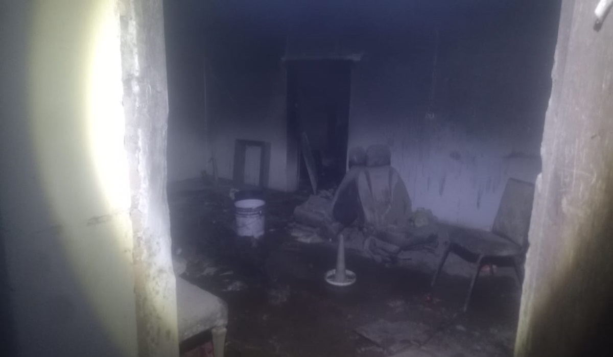 Se incendia vivienda en Bamoa, Guasave y deja fuertes daños materiales