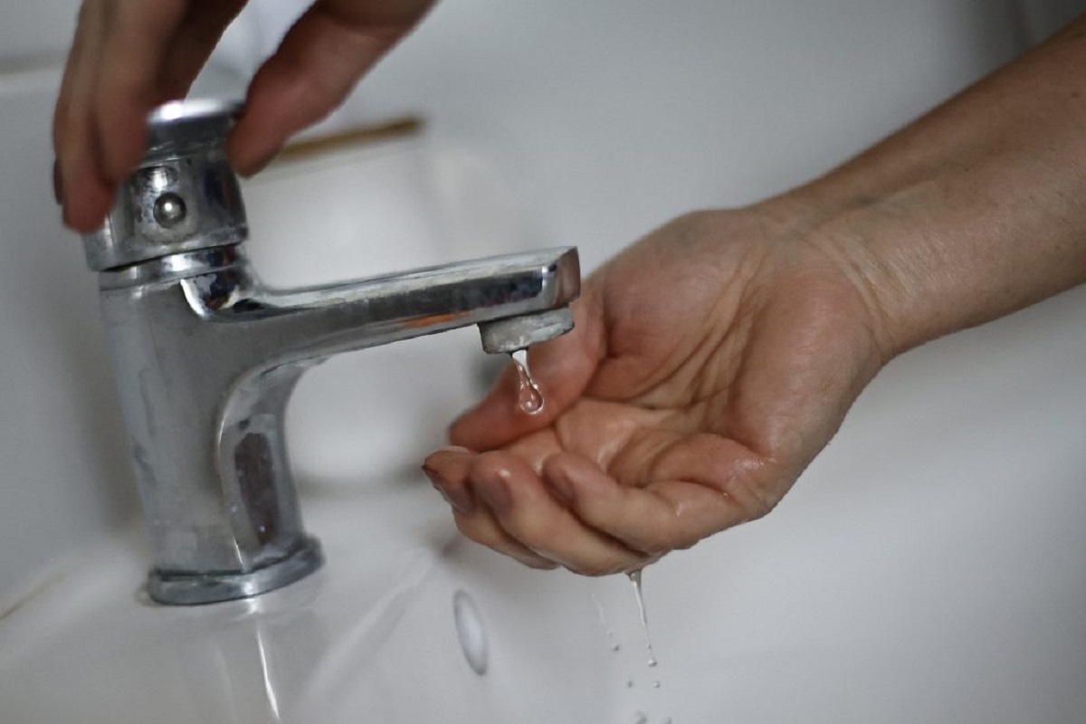 Se quedan sin agua 10 colonias de Mazatlán esta tarde de martes por daño en tubería ocasionado por empresa