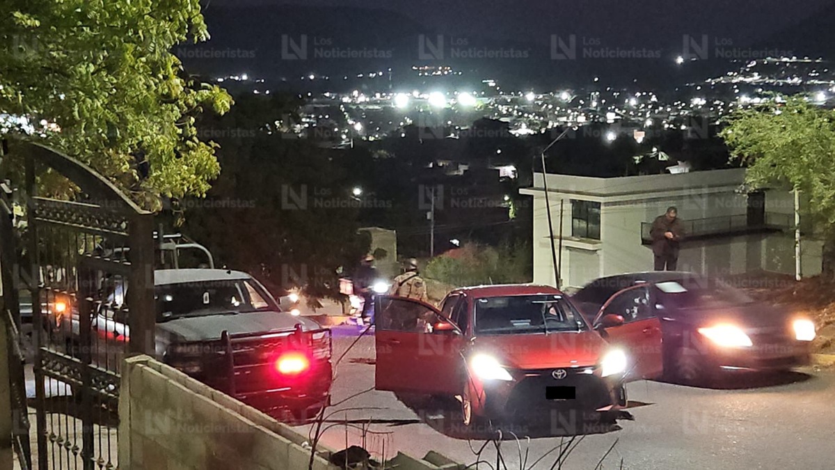 Grupo armado abandona vehículo baleado para después despojar un automóvil al sur de Culiacán
