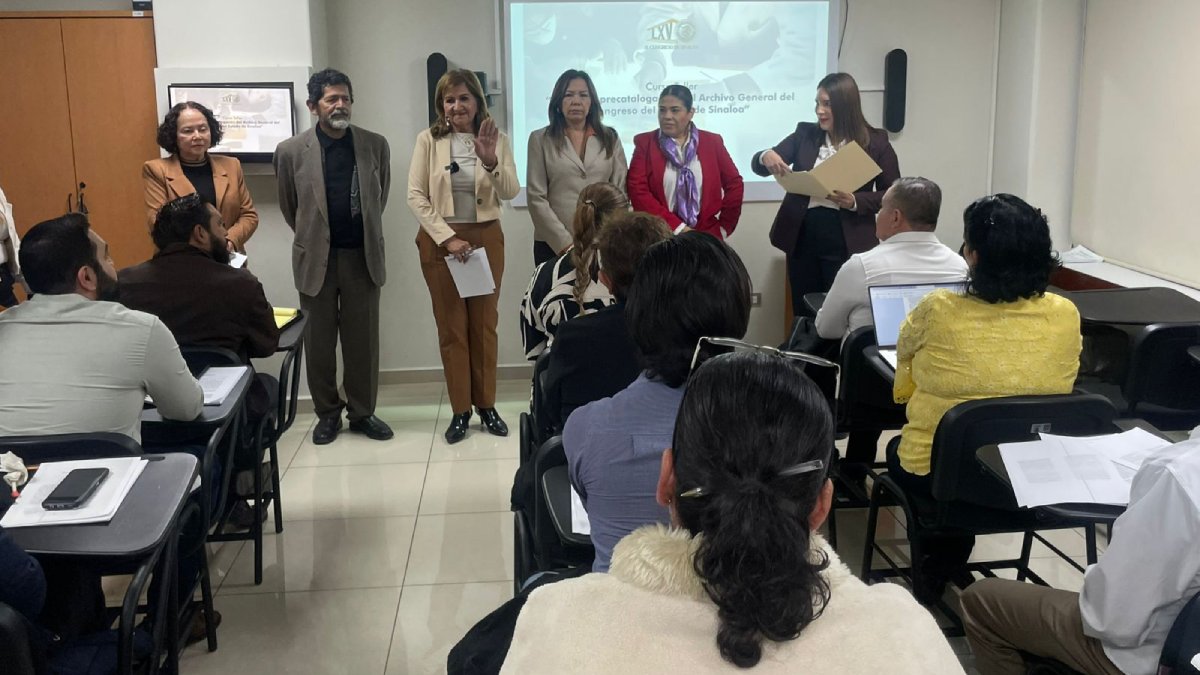 Congreso de Sinaloa impulsa el rescate histórico con curso sobre el Archivo General