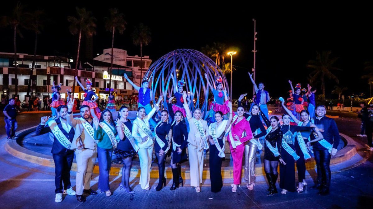 Anuncian la llegada del Carnaval Internacional de Mazatlán 2025 con la pega de calcas sobre el malecón
