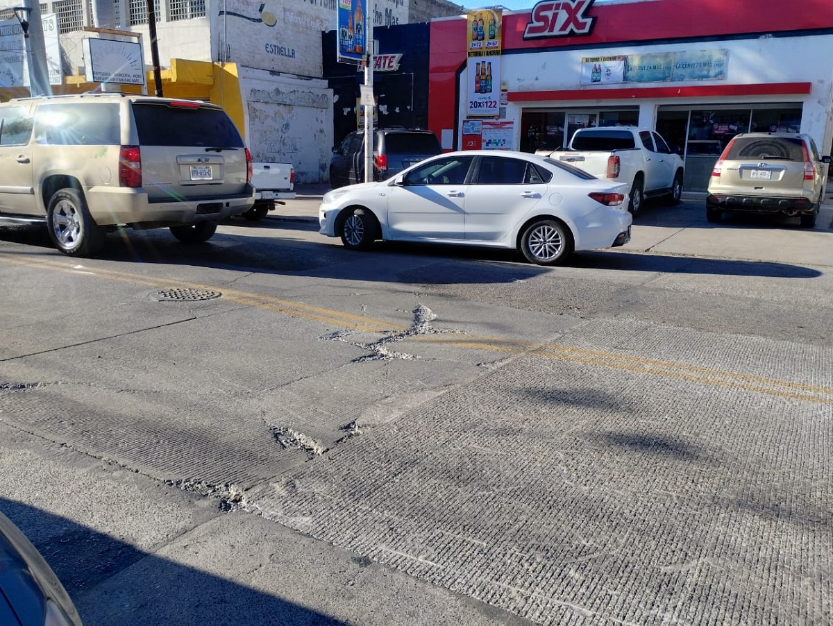 ¡Va de nuevo! Se hunde tramo recién reparado de la Cuahutémoc, en Guasave