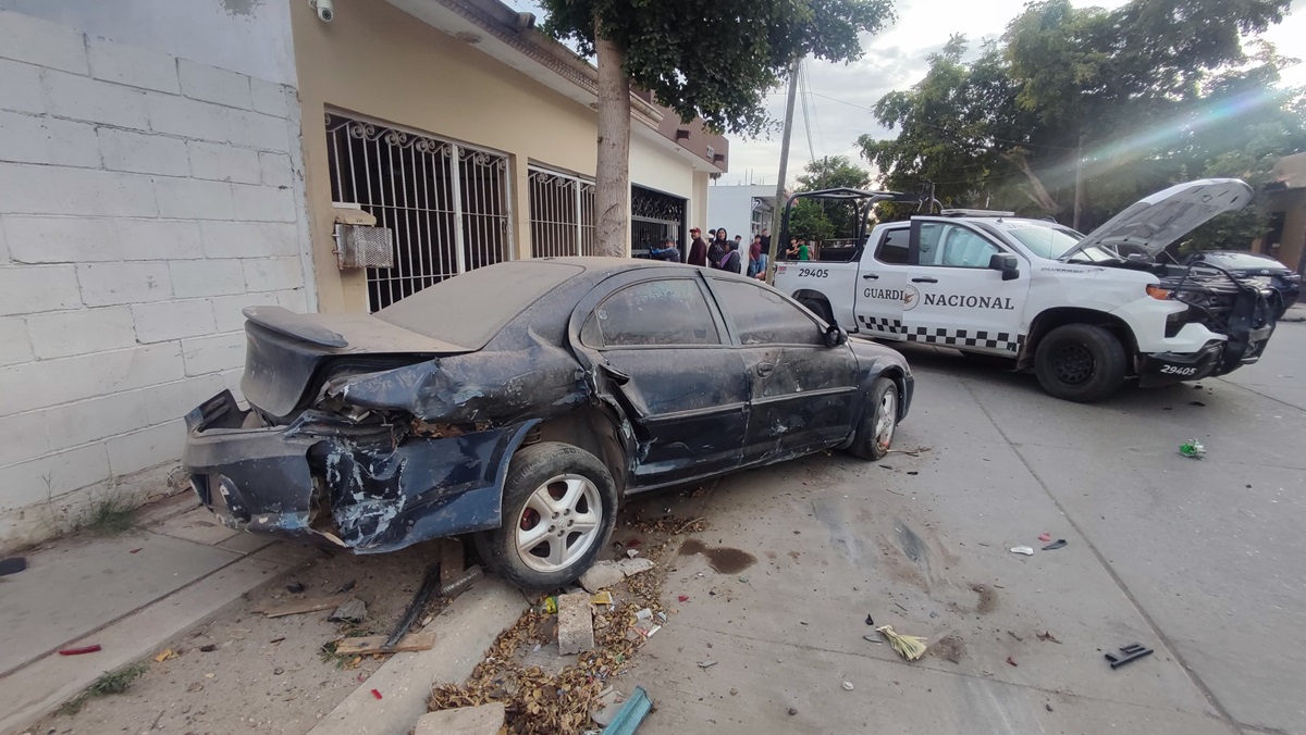 Choca camioneta de la Guardia Nacional en Los Mochis, hay tres lesionados