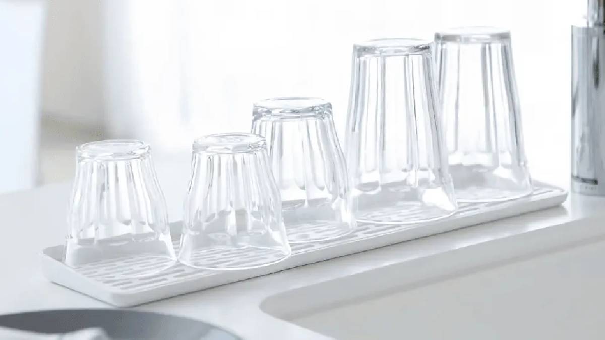 ¿Por qué secar los vasos bocabajo es un error de limpieza?
