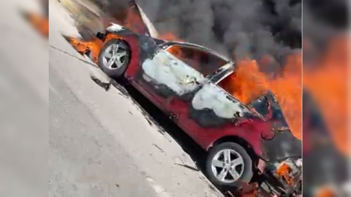 Reportan el incendio de dos vehículos en diferentes partes de Mazatlán