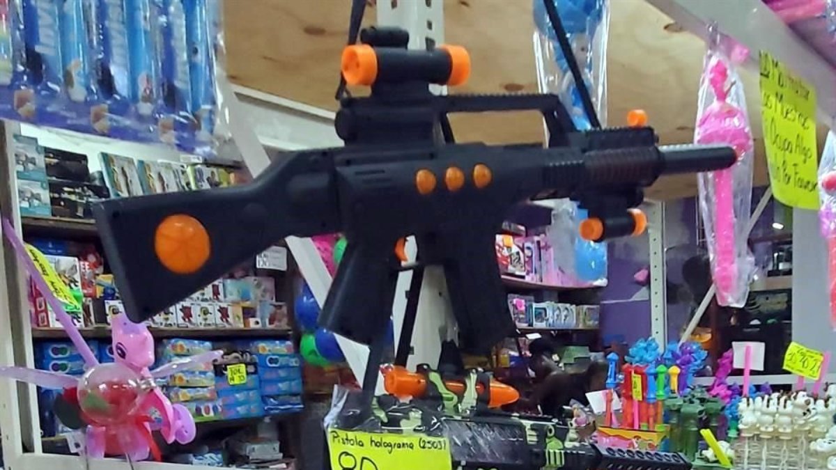 “Abonará a la cultura de paz”; reconocen culiacanenses como positiva la prohibición de venta de armas de juguete
