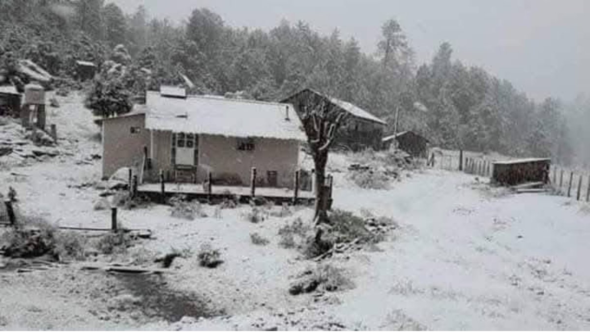 ¡Ya está nevando! En cuatro comunidades de Durango ya cae nieve este miércoles