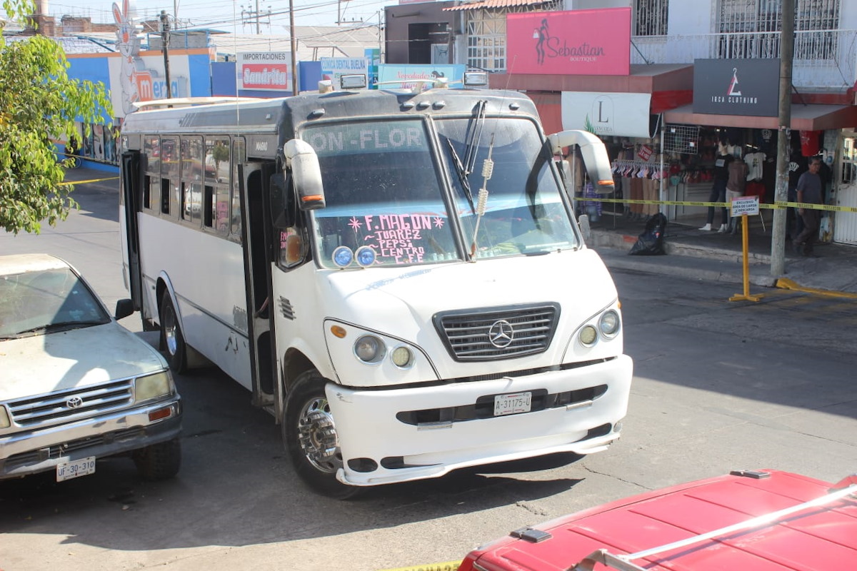 Adulto mayor pierde la vida tras ser atropellado por camión urbano en Mazatlán