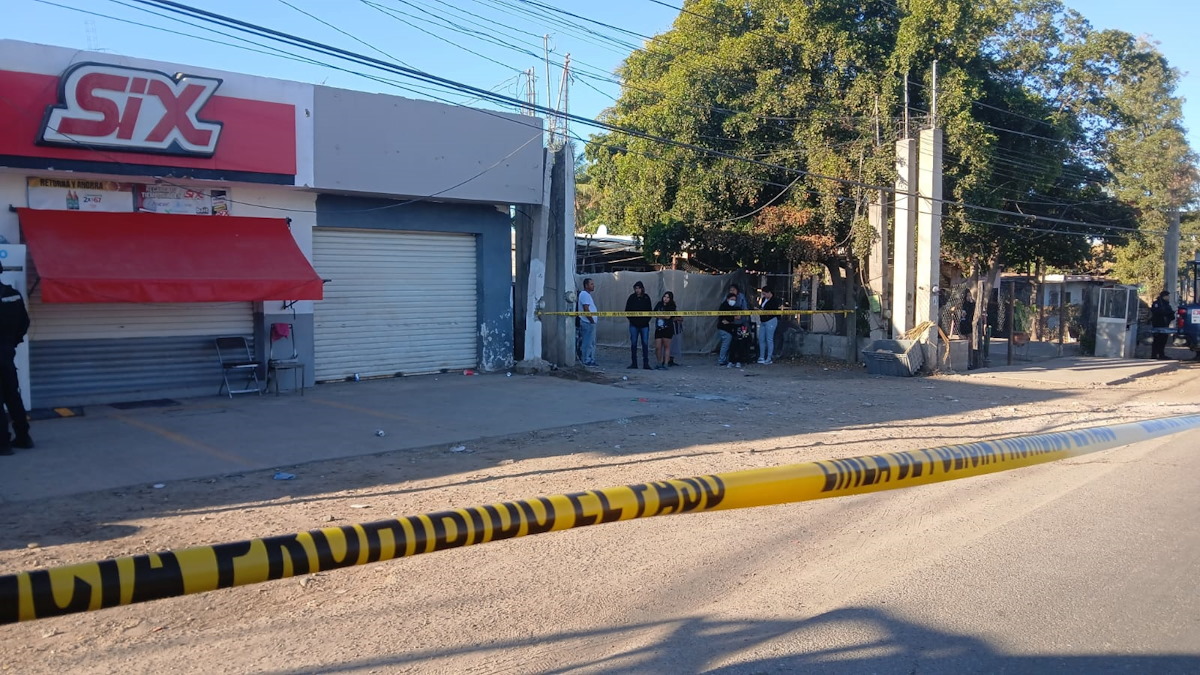 Ejecutan a joven afuera de un expendio en Bellavista, Culiacancito