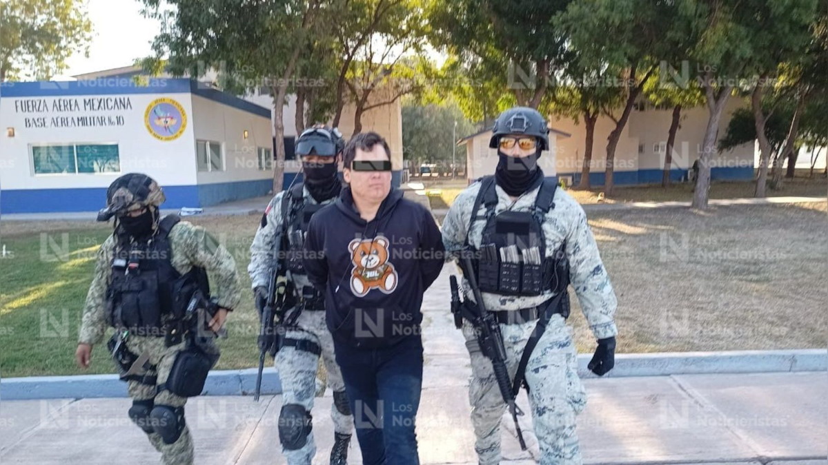 (VIDEO) Así trasladaron a ‘El Piloto’, operador de ‘Los Chapitos’, detenido en Jesús María