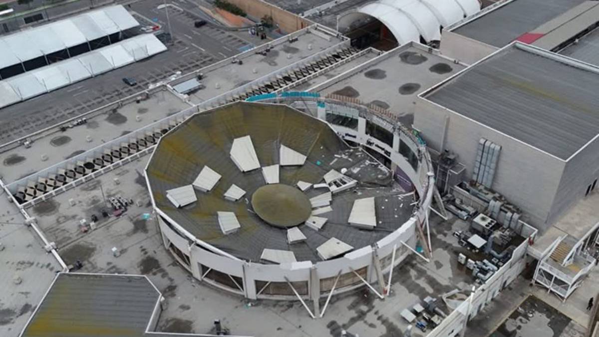 Colapsa techo de plaza comercial en Perú, hay 4 muertos y 78 heridos