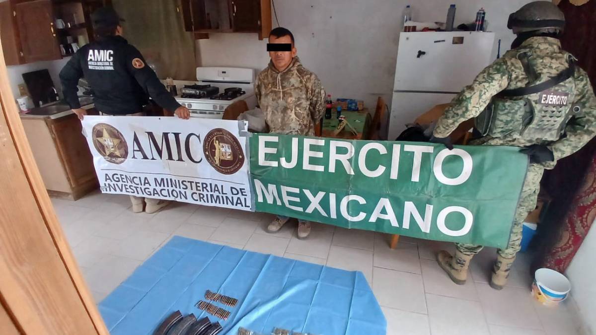 Lo aprehenden por violencia familiar y le encuentran drogas y cartuchos de armas