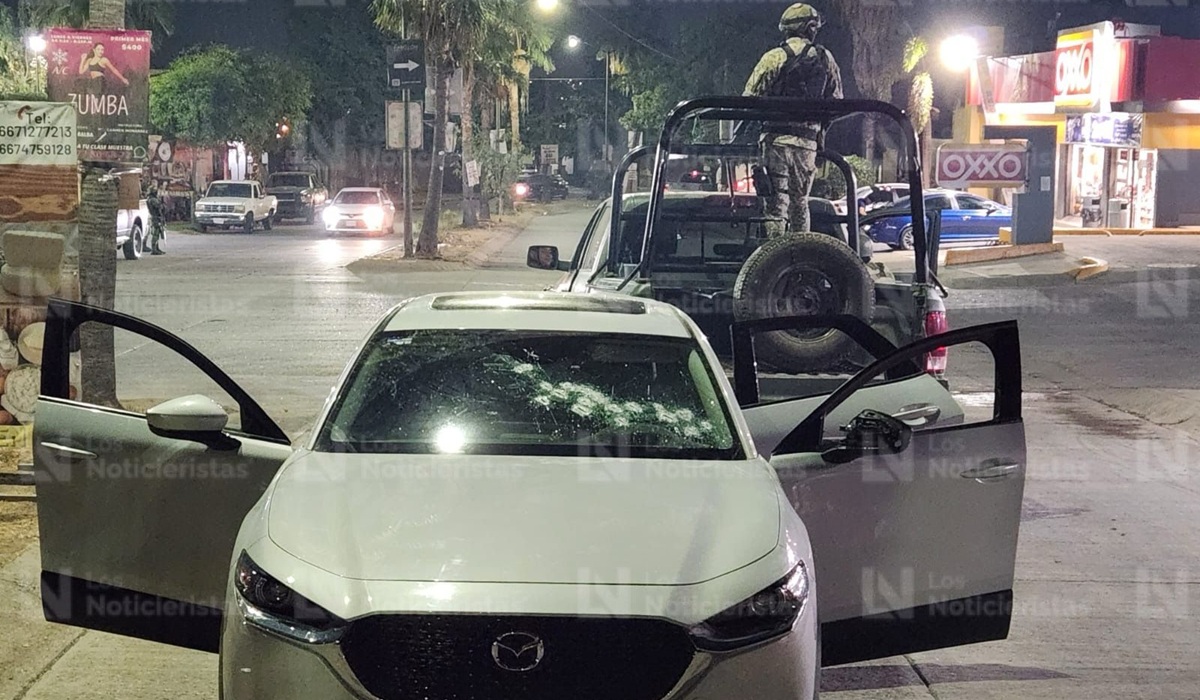 Grupo armado abandona camioneta baleada y despoja otra para huir en Stanza Torralba, Culiacán