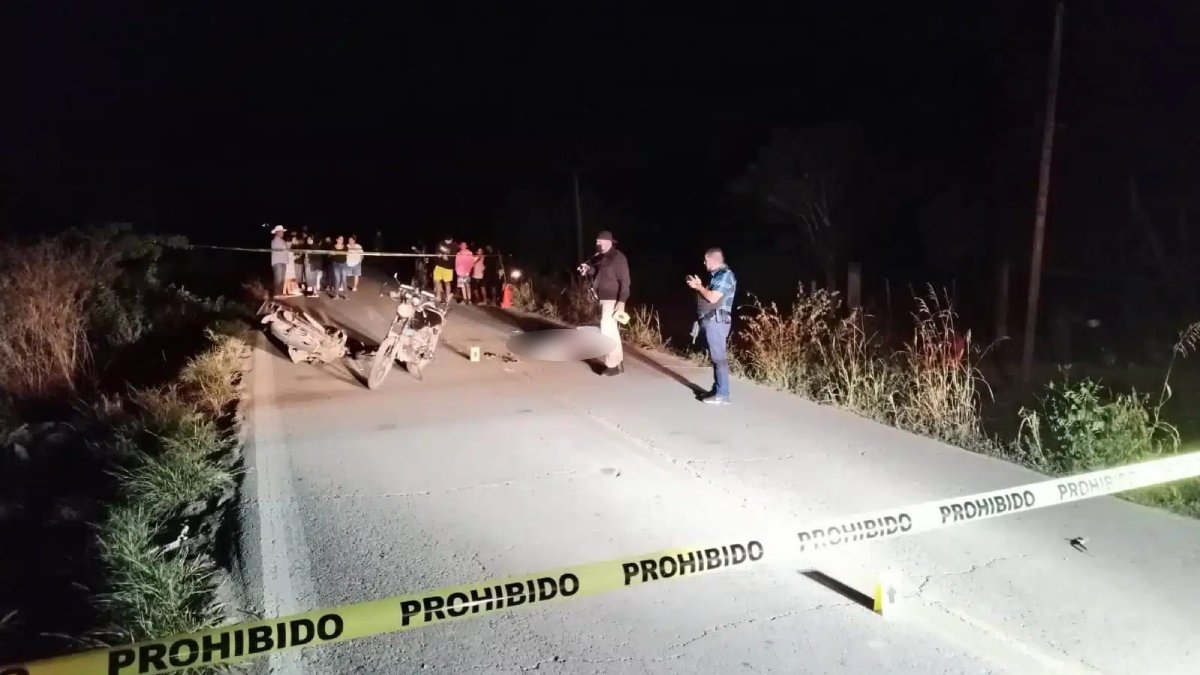 Un accidente entre dos motociclistas deja una persona sin vida en Rosario, Sinaloa