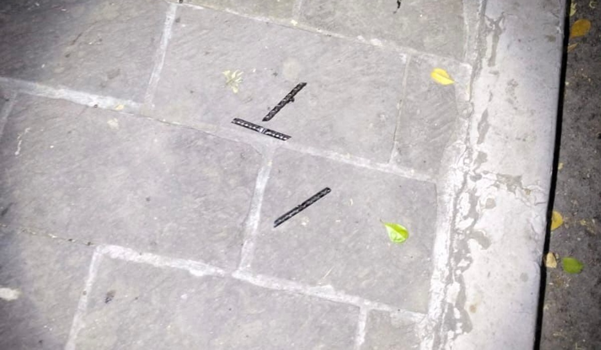 Arrojan ponchallantas por el Malecón Viejo en Culiacán; hay dos vehículos afectados