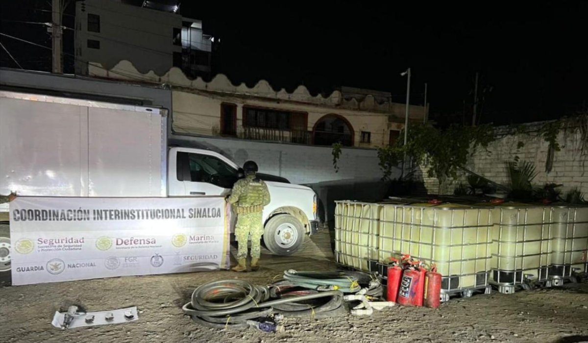 Aseguran toma clandestina de hidrocarburo y armamento en Mazatlán