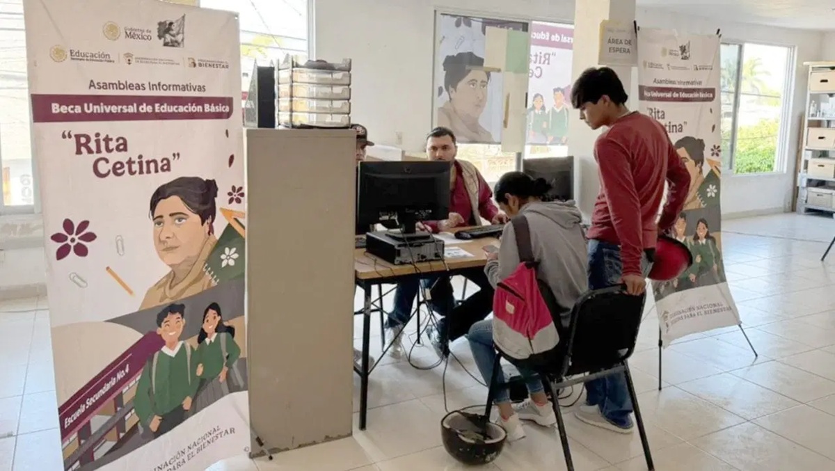 Inicia la entrega de tarjetas para ‘Rita Cetina’ y la Coordinación de Becas aclara algunas dudas