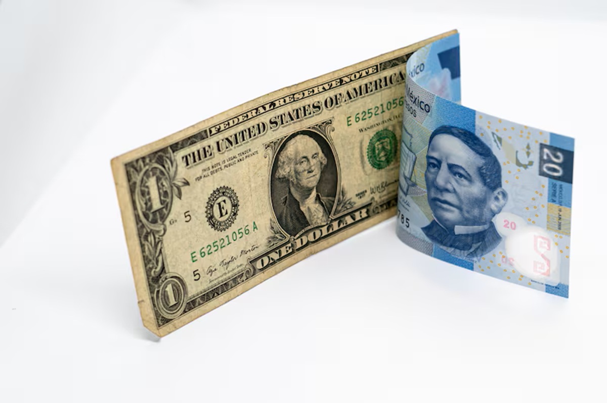Después de la aprobación del plan fiscal de Trump ¿A cuánto el precio del dólar?