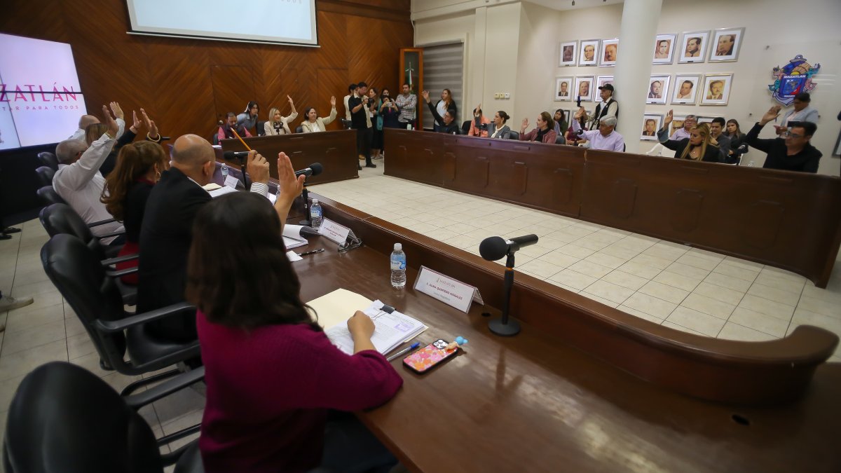 Cabildo de Mazatlán aprueba 6 convenios con el Stasam