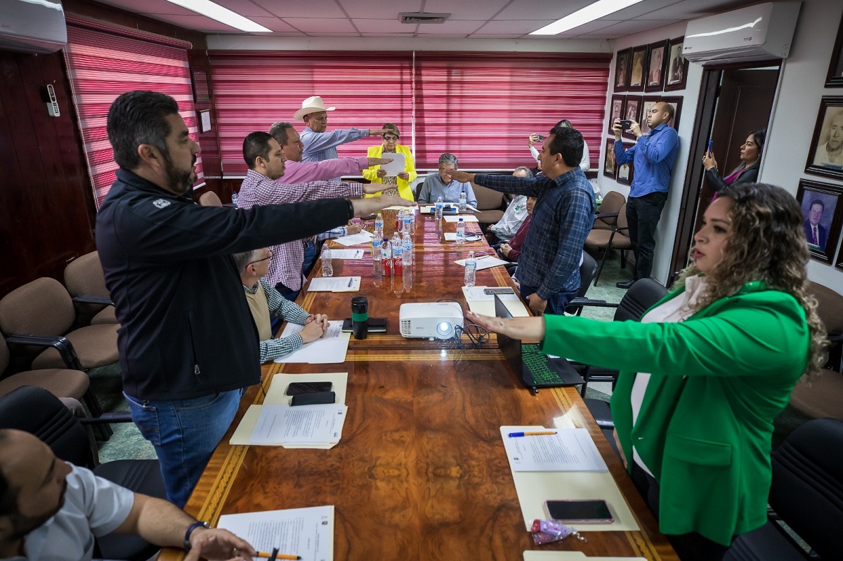Gestionan dragado del río Sinaloa, en Guasave con apoyo de la Marina y del gobierno del estado