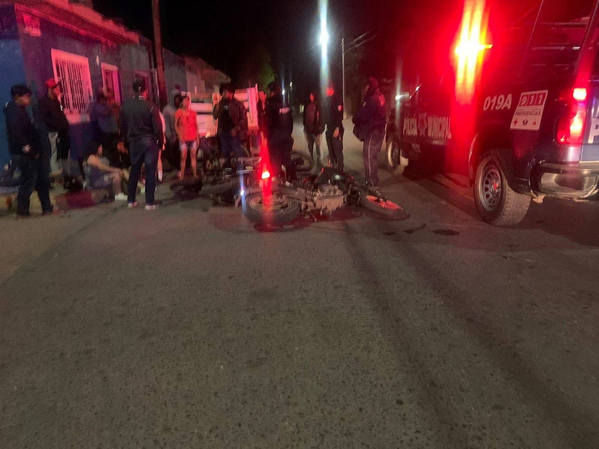 Carambola entre motocicletas en Escuinapa deja tres lesionados este domingo