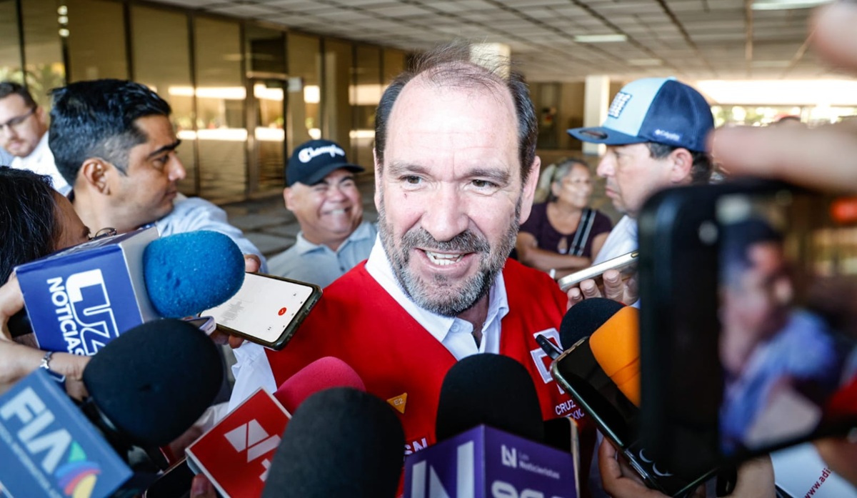 “Son nuestra columna vertebral”: Reconoce delegado Carlos Bloch a socorristas de Cruz Roja en su día