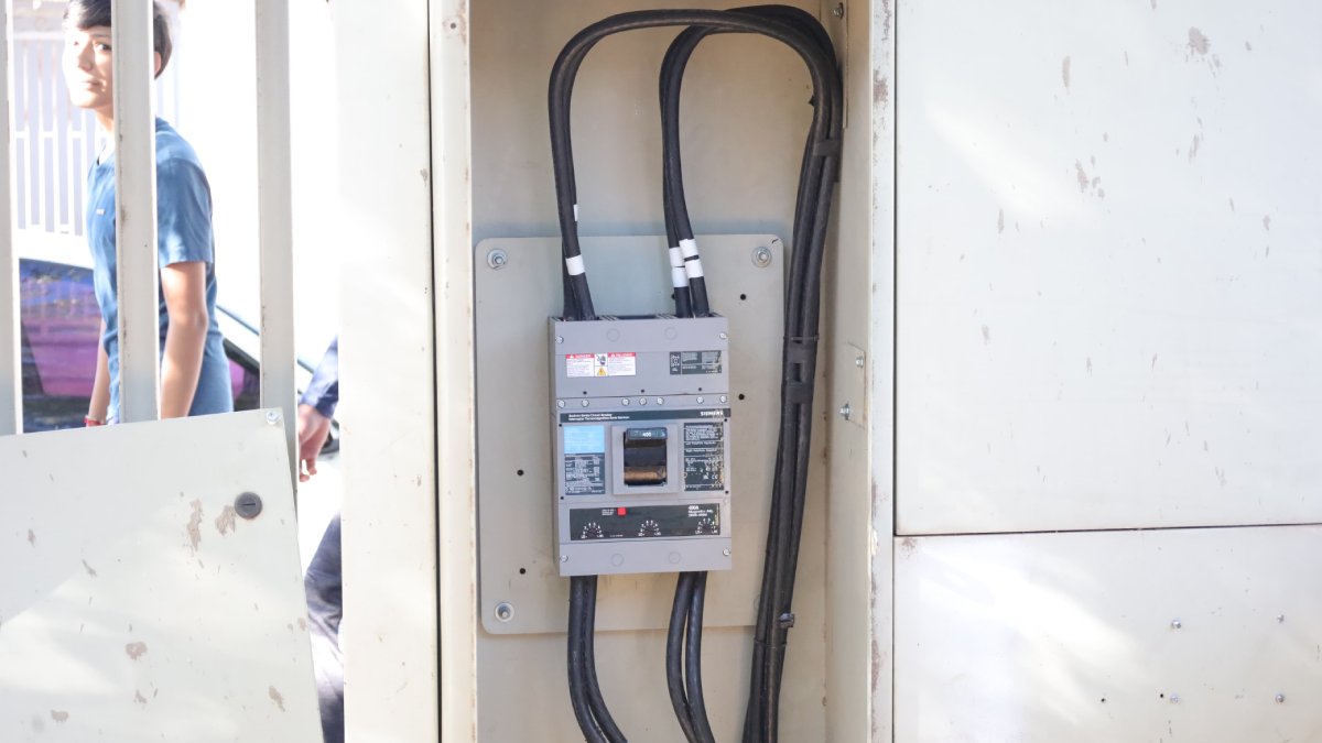 El servicio de energía eléctrica está prácticamente normalizado en escuelas: Rocha Moya