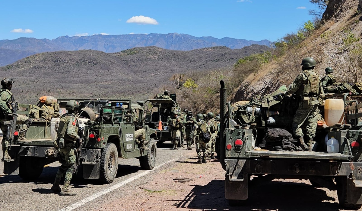 ¡Les arrojaron una granada con un dron! Bajan a Culiacán con cuatro militares heridos en Guadalupe y Calvo, Chihuahua