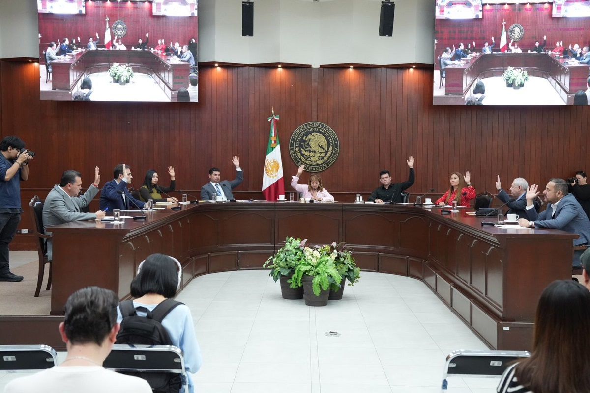 Diputación Permanente da lectura a iniciativa que garantiza igualdad de género en mandos policíacos