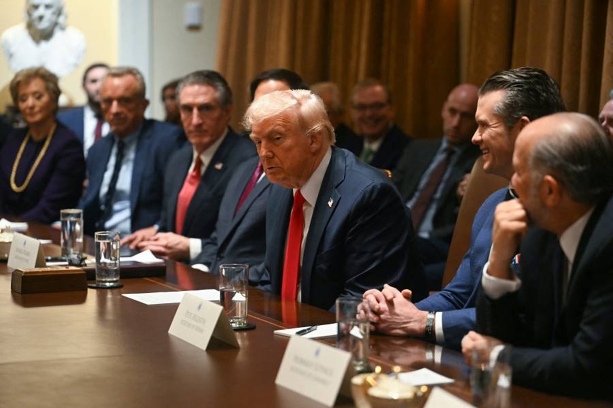 ¡No será el 4 de marzo! Trump afirma que los aranceles sí van y da nueva fecha (video)