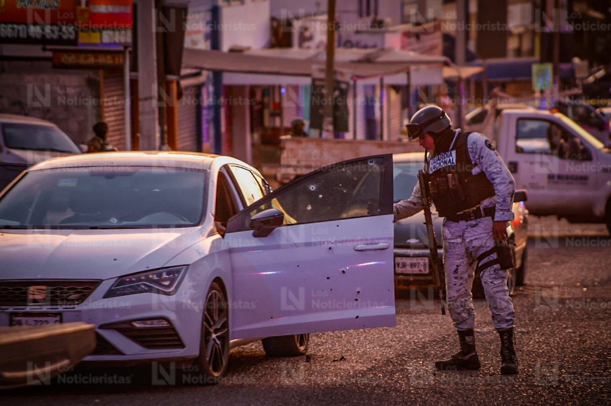 Balaceras al sur de Culiacán dejan dos muertos, varios heridos, armas y vehículos asegurados