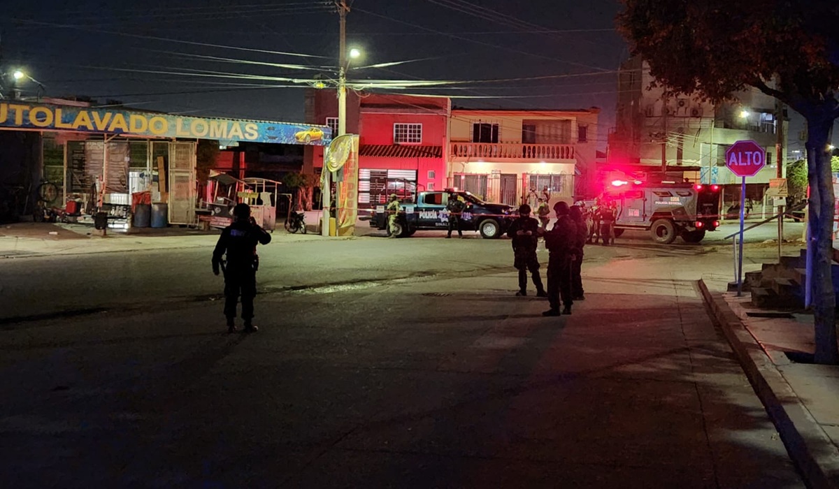 Asesinan a tres hombres en un autolavado de la colonia Lomas de Boulevard, en Culiacán