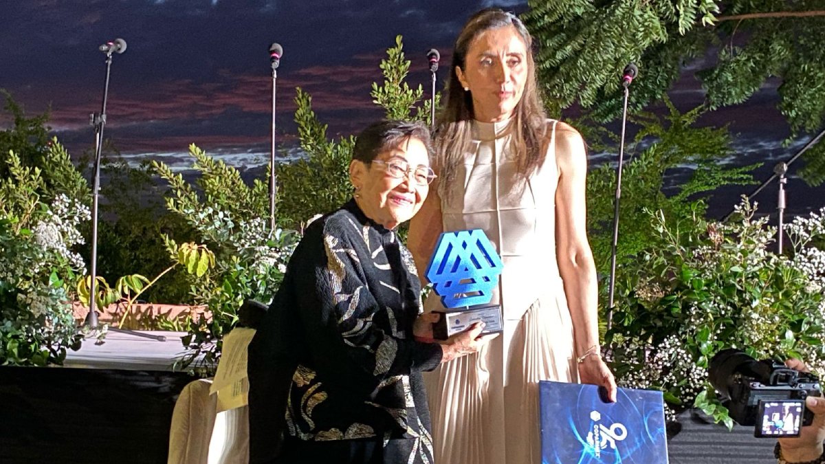 Recibe Esperanza Kasuga el Galardón Empresarial durante el aniversario 50 de Coparmex Mazatlán
