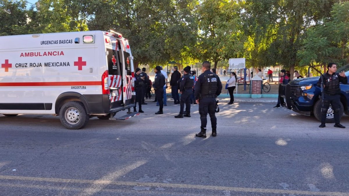 Evacuan a más de 130 estudiantes por olor a amoniaco en escuela primaria de Alhuey, Angostura