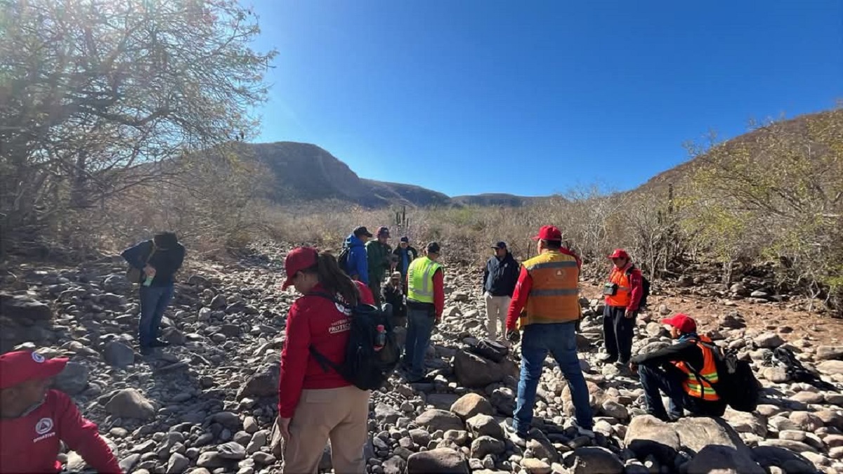 Encuentran a un hombre sin vida en un camino de terracería de Lázaro Cárdenas en Juan José Ríos