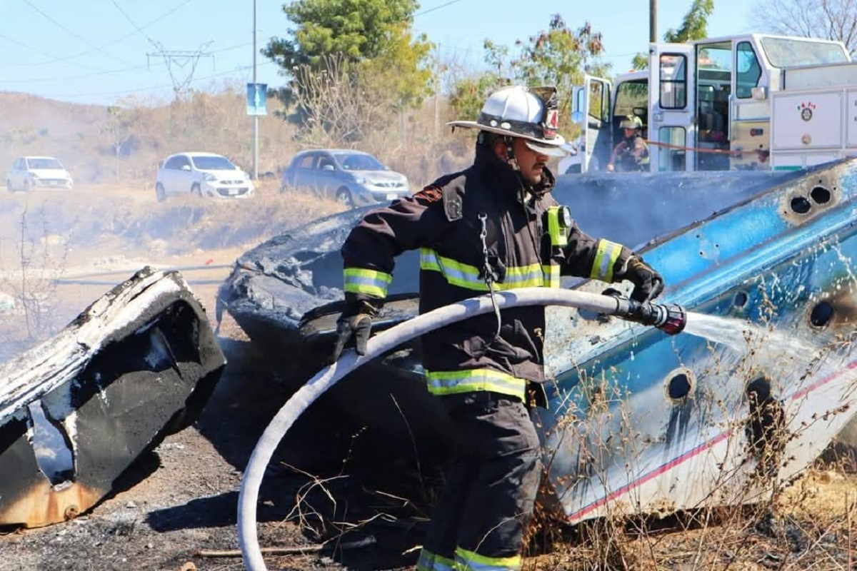 Incendio de tres lanchas en colonia San Marcos deja solo pérdidas materiales en Mazatlán