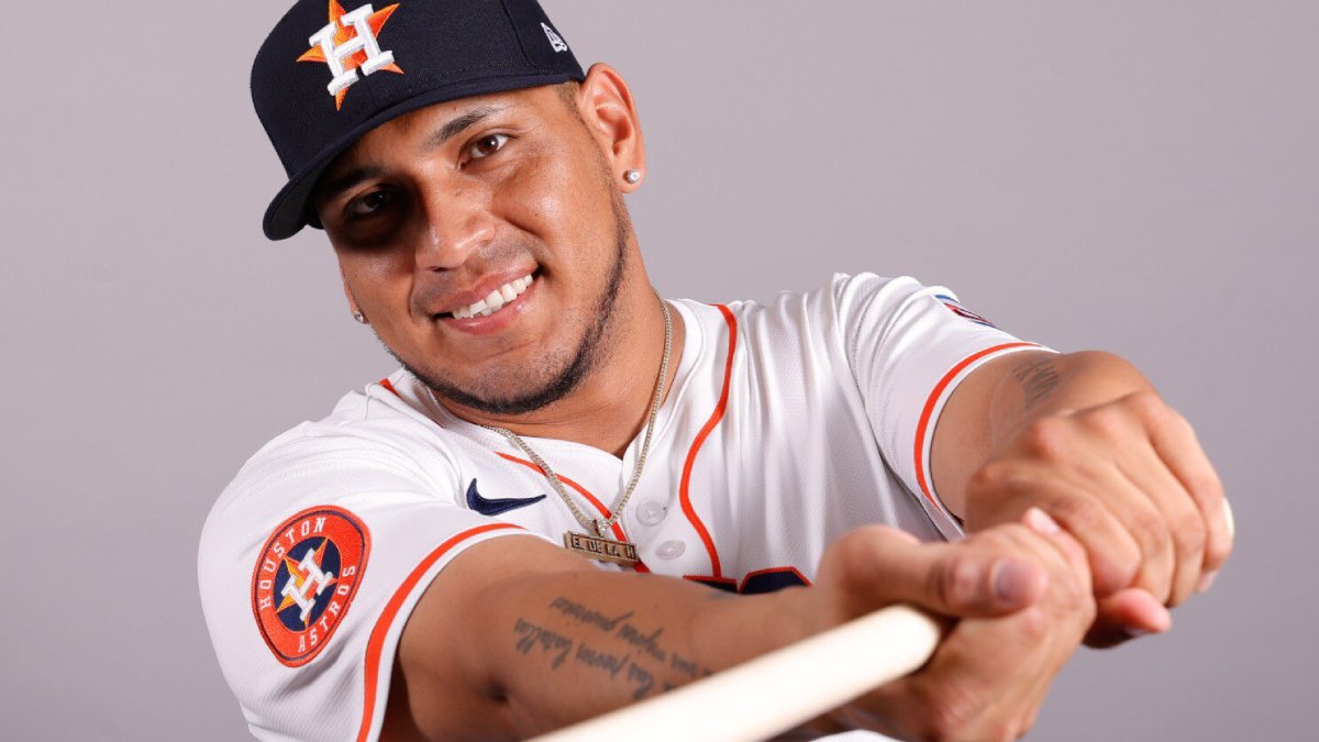 Isaac Paredes batea su primer home run en Spring Training de Grandes Ligas
